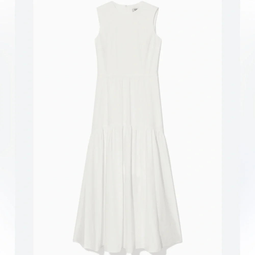 Elegant White Sleeveless Dress Cos - Picture 2 of 6